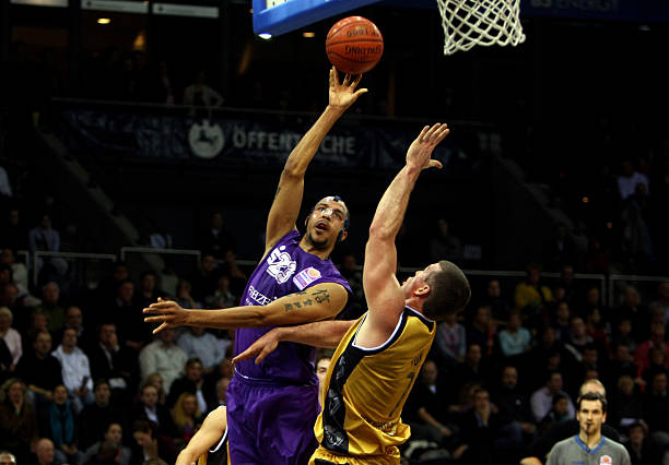 场球员的参 场球员的参